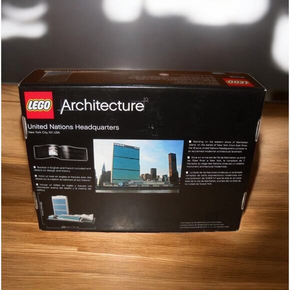 New Sealed Lego Architecture United Nations Headquarters 21018 (RETIRED) - Picture 2 of 4